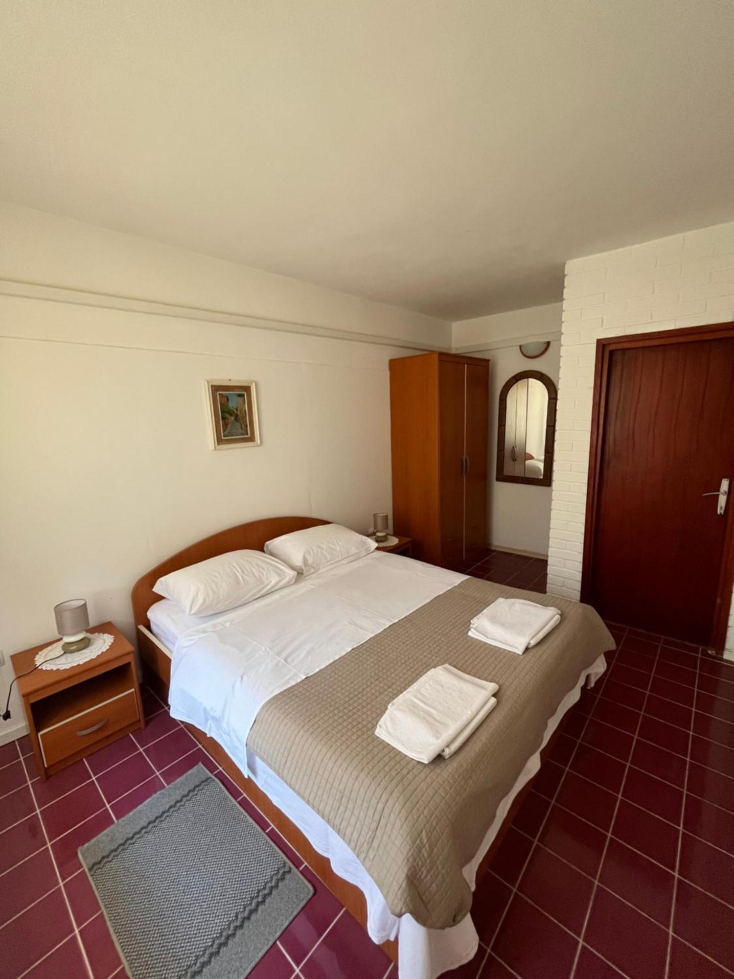 Apartment Vitomir Sibenik
